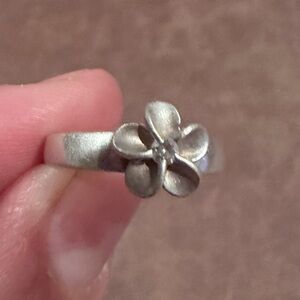 Sterling Silver Hawaiian Flower with Stone Ring